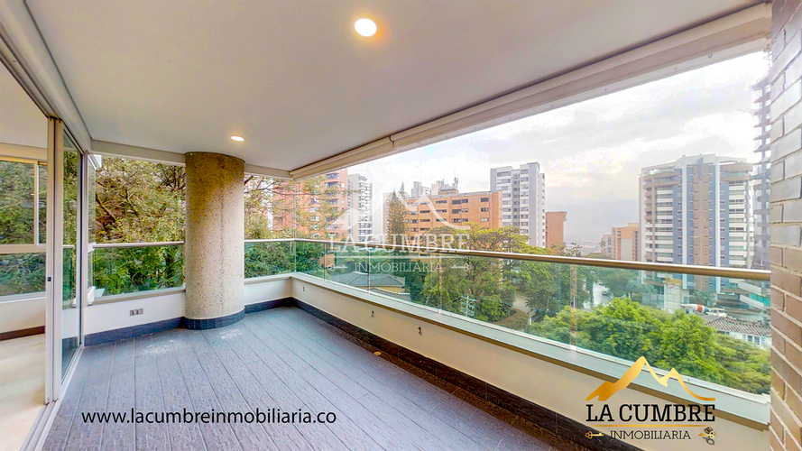 Apartamento de 3 alcobas en arriendo en Castropol, Medellín, 146 m² · foto 9 de 17