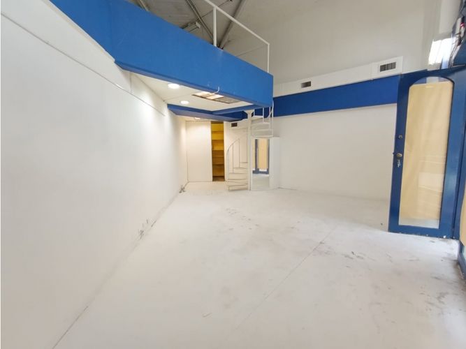 Local en arriendo en Conquistadores, Medellín, 75 m² · foto 2 de 10
