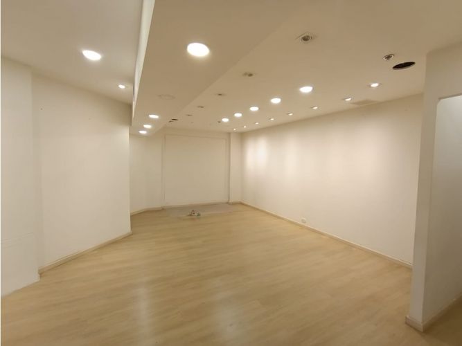 Local en arriendo en Conquistadores, Medellín, 70 m² · foto 3 de 12