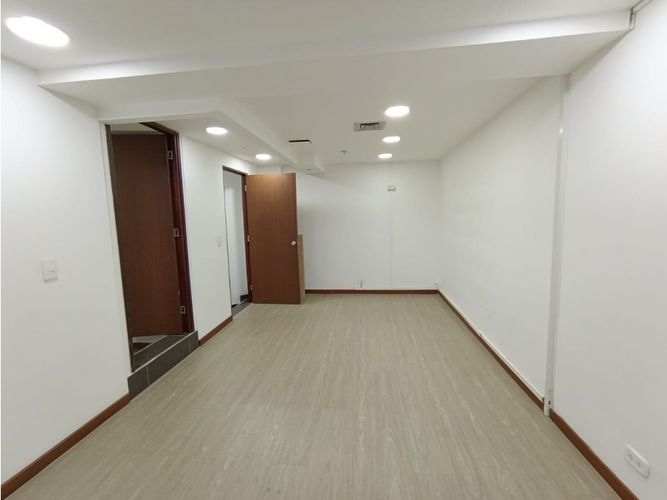 Local en arriendo en Conquistadores, Medellín, 70 m² · foto 5 de 12