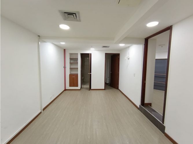 Local en arriendo en Conquistadores, Medellín, 70 m² · foto 6 de 12