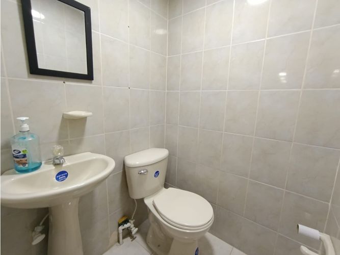 Local en arriendo en Conquistadores, Medellín, 70 m² · foto 9 de 12
