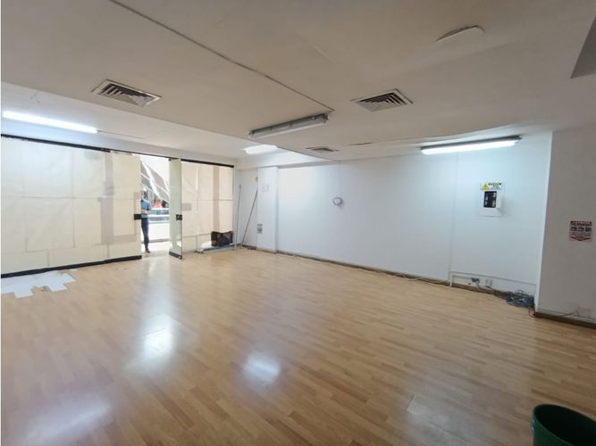 Local en arriendo en Conquistadores, Medellín, 99 m² · foto 5 de 14