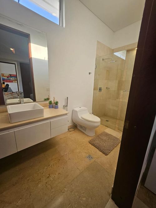 Casa de 4 alcobas en venta en Ciudad Jardin, Cali, 900 m² · foto 3 de 24