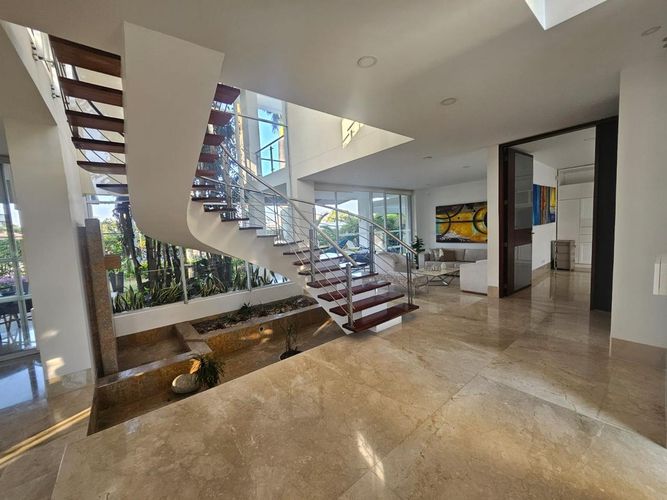 Casa de 4 alcobas en venta en Ciudad Jardin, Cali, 900 m² · foto 8 de 24
