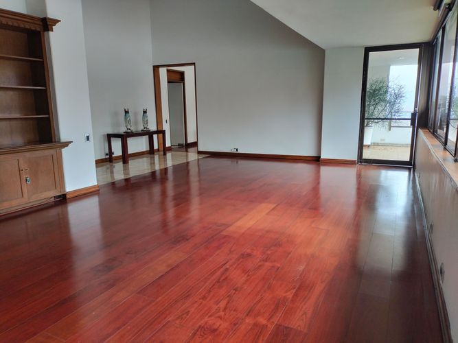 Apartamento de 3 alcobas en venta en El Poblado, Medellín, 225 m² · foto 3 de 15
