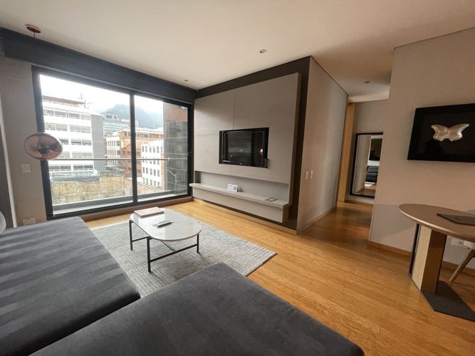 Apartamento de 1 alcoba en venta en Chico Norte, Bogotá, 72 m² · foto 9 de 24