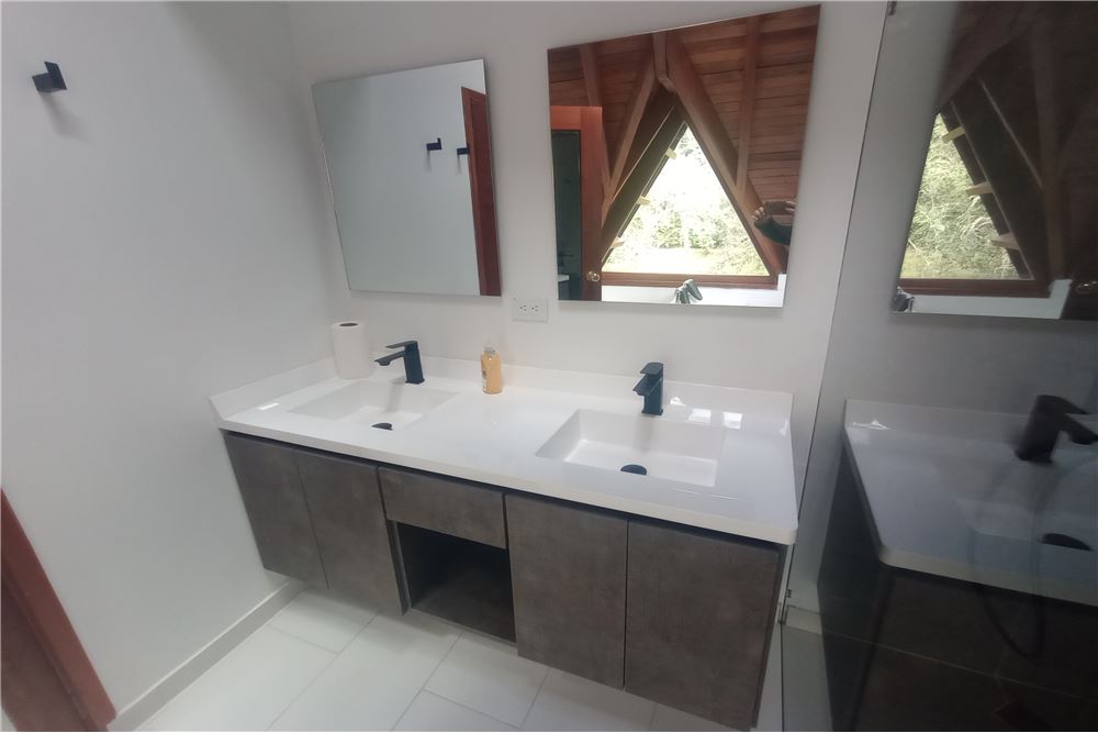 Casa en venta en El Libano, La Calera · foto 18 de 24