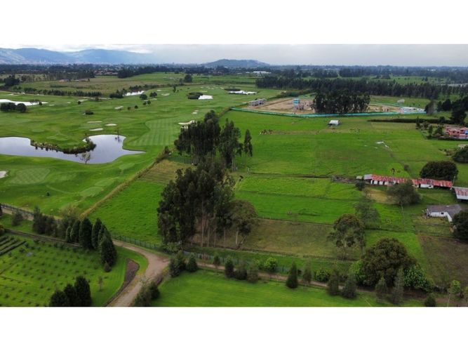 Lote en venta en La Balsa, Chía, 80000 m² · foto 4 de 5