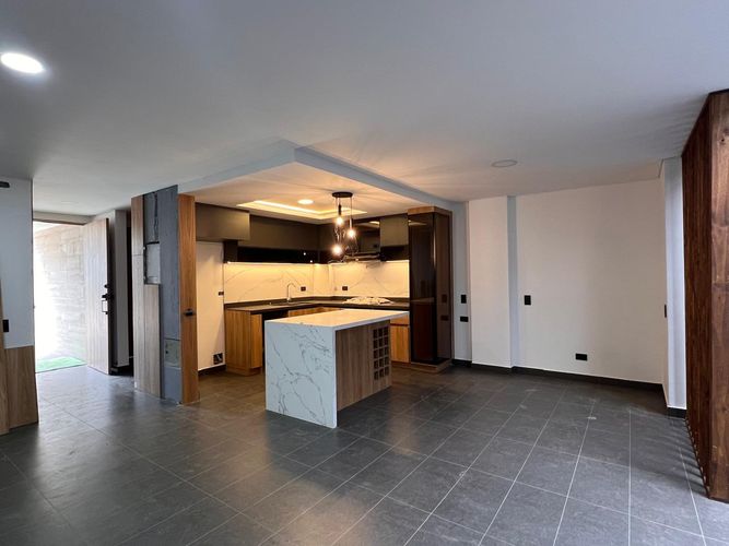Casa de 4 alcobas en venta en Llano Grande, Rionegro, 250 m² · foto 5 de 15