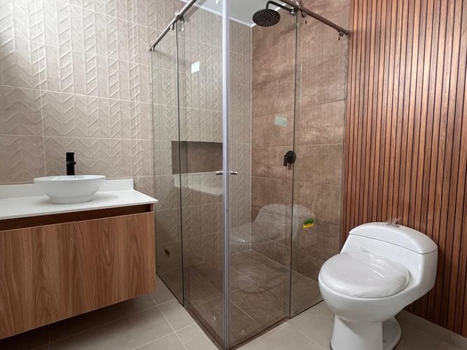 Casa de 4 alcobas en venta en Llano Grande, Rionegro, 250 m² · foto 13 de 15