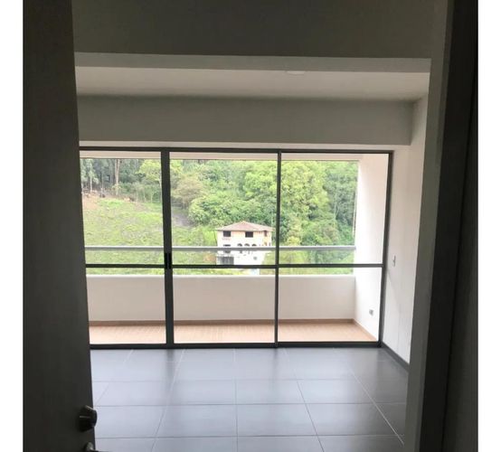 Apartamento de 3 alcobas en venta en Las Lomitas, Sabaneta, 98 m² · foto 3 de 24
