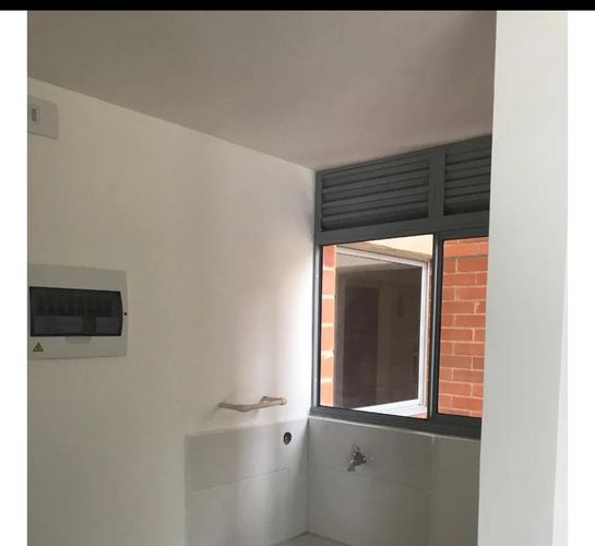 Apartamento de 3 alcobas en venta en Las Lomitas, Sabaneta, 98 m² · foto 5 de 24