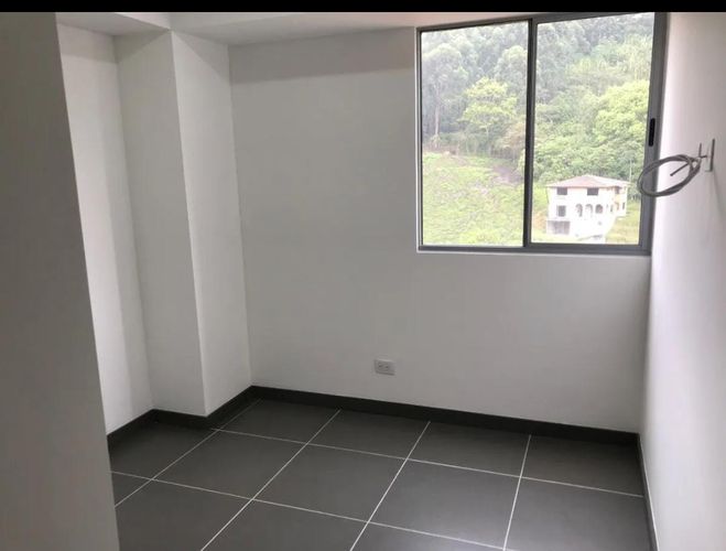 Apartamento de 3 alcobas en venta en Las Lomitas, Sabaneta, 98 m² · foto 9 de 24