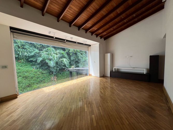Casa de 4 alcobas en venta en El Poblado, Medellín, 366 m² · foto 17 de 19