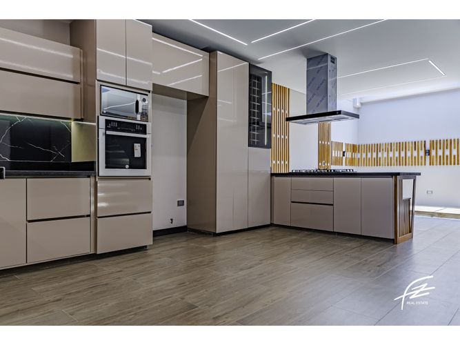 Casa de 3 alcobas en venta en Llano Grande, Rionegro, 205 m² · foto 5 de 24