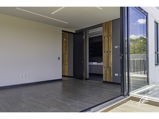 Casa de 3 alcobas en venta en Llano Grande, Rionegro, 205 m² · foto 15 de 24