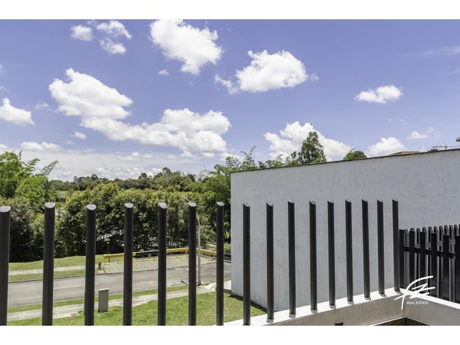 Casa de 3 alcobas en venta en Llano Grande, Rionegro, 205 m² · foto 24 de 24