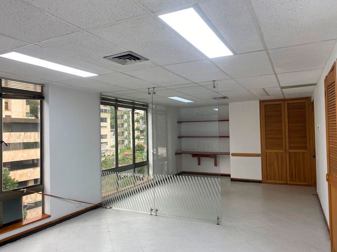 Oficina en arriendo en El Poblado, Medellín, 50 m² · foto 5 de 8