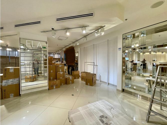 Local en arriendo en Conquistadores, Medellín, 254 m² · foto 2 de 10