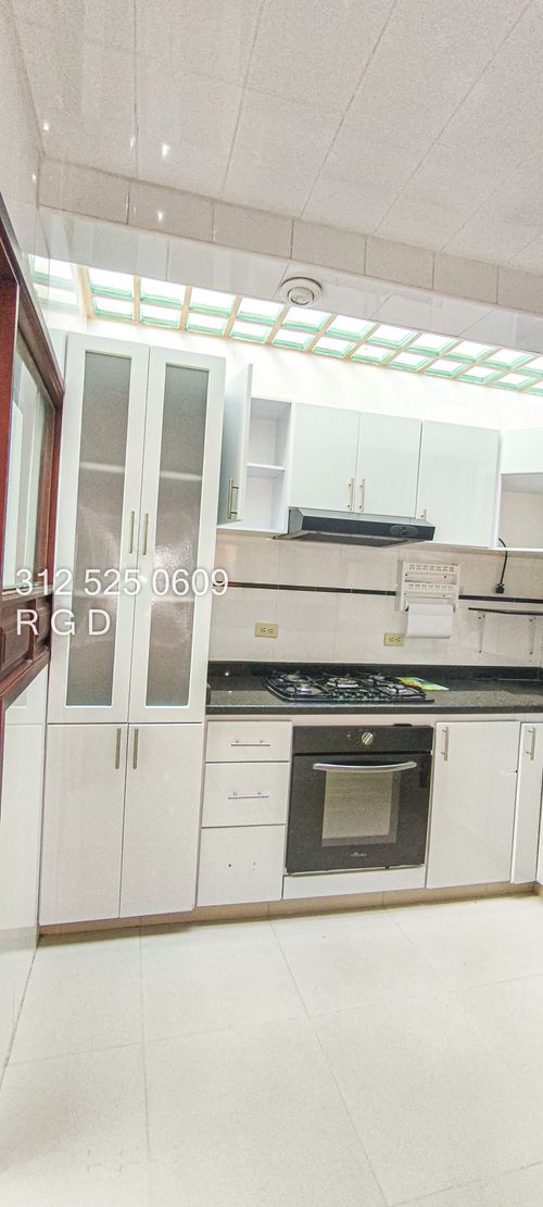 Casa de 4 alcobas en venta en Centro, Sopó, 150 m² · foto 4 de 24
