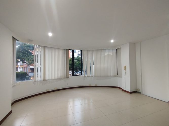 Oficina en arriendo en Pinares, Pereira, 26 m² · foto 3 de 5