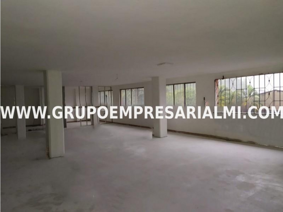 Warehouse for sale in Guayabal, Medellín