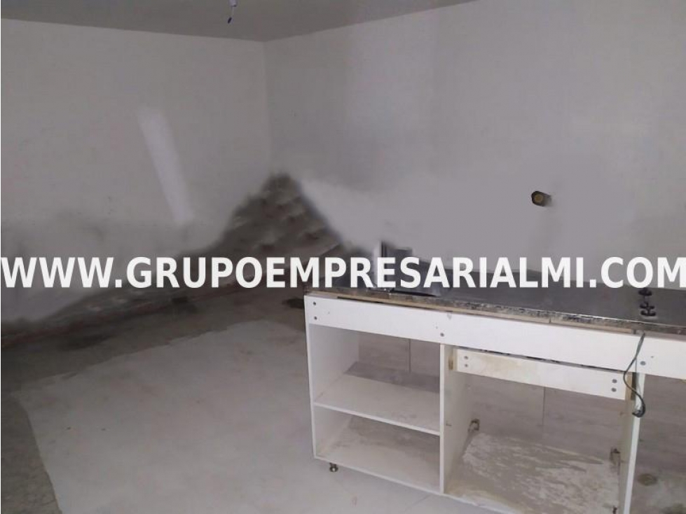 Warehouse for sale in Guayabal, Medellín 4