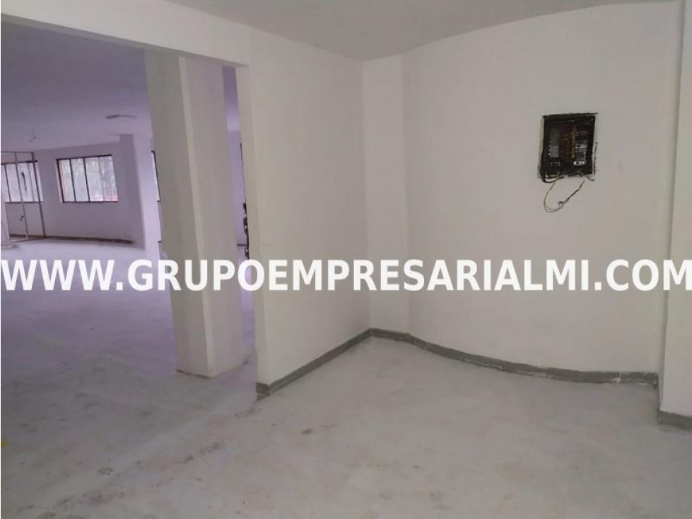 Warehouse for sale in Guayabal, Medellín 5