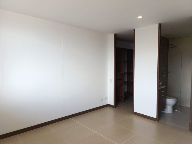 Apartamento de 3 alcobas en arriendo en El Poblado, Medellín, 120 m² · foto 9 de 18