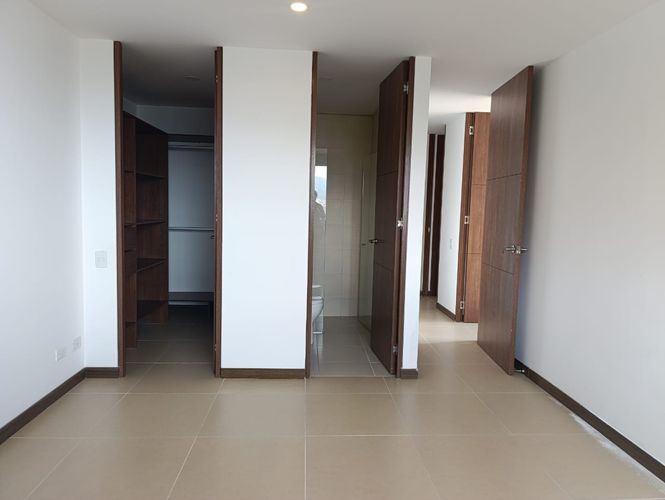 Apartamento de 3 alcobas en arriendo en El Poblado, Medellín, 120 m² · foto 10 de 18