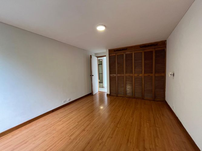 Apartamento de 3 alcobas en arriendo en El Poblado, Medellín, 184 m² · foto 4 de 14