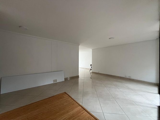 Apartamento de 3 alcobas en arriendo en El Poblado, Medellín, 184 m² · foto 8 de 14