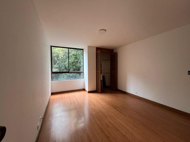 Apartamento de 3 alcobas en arriendo en El Poblado, Medellín, 184 m² · foto 10 de 14