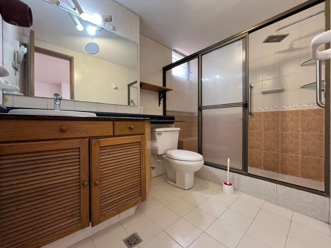 Apartamento de 3 alcobas en arriendo en El Poblado, Medellín, 184 m² · foto 12 de 14