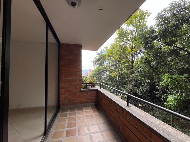Apartamento de 3 alcobas en arriendo en El Poblado, Medellín, 184 m² · foto 13 de 14