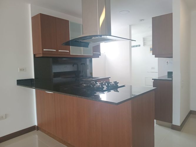 Apartamento de 3 alcobas en arriendo en Cumbres, Envigado, 103 m² · foto 4 de 18