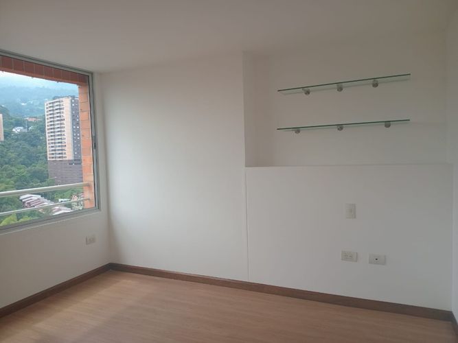 Apartamento de 3 alcobas en arriendo en Cumbres, Envigado, 103 m² · foto 7 de 18