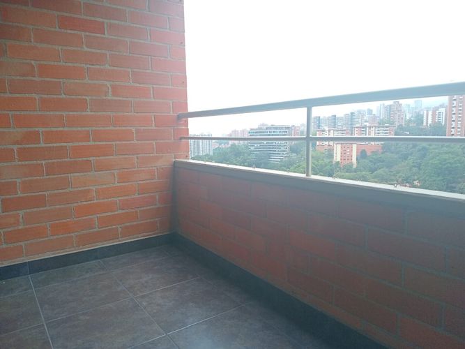 Apartamento de 3 alcobas en arriendo en Cumbres, Envigado, 103 m² · foto 18 de 18