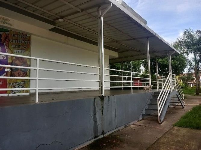 Local en venta en Castilla, Villavicencio, 75 m² · foto 3 de 10