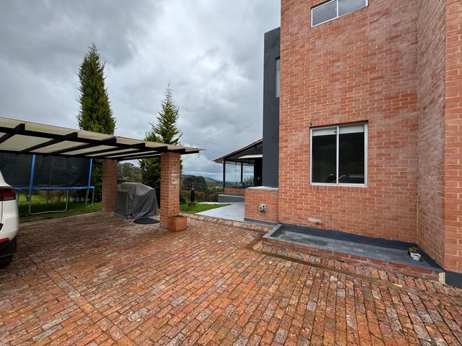 Casa de 4 alcobas en venta en Yerbabuena, Sopó, 442 m² · foto 4 de 21