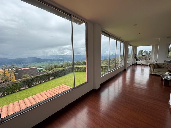 Casa de 4 alcobas en venta en Yerbabuena, Sopó, 442 m² · foto 7 de 21