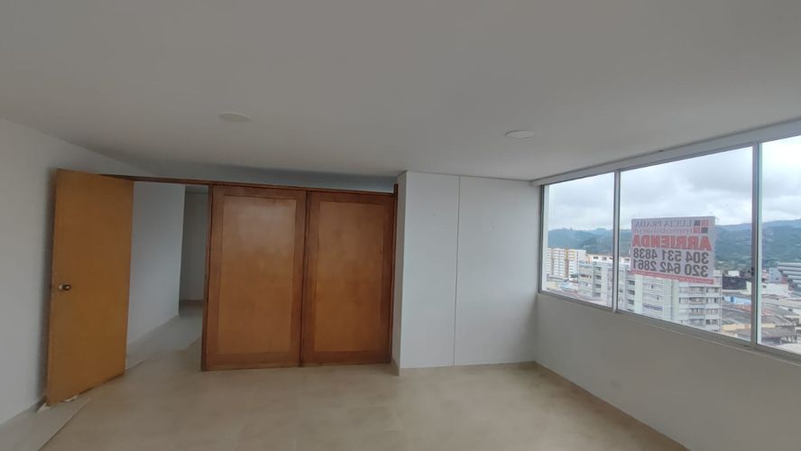 Oficina en venta en El Centro, Manizales, 41 m² · foto 2 de 6