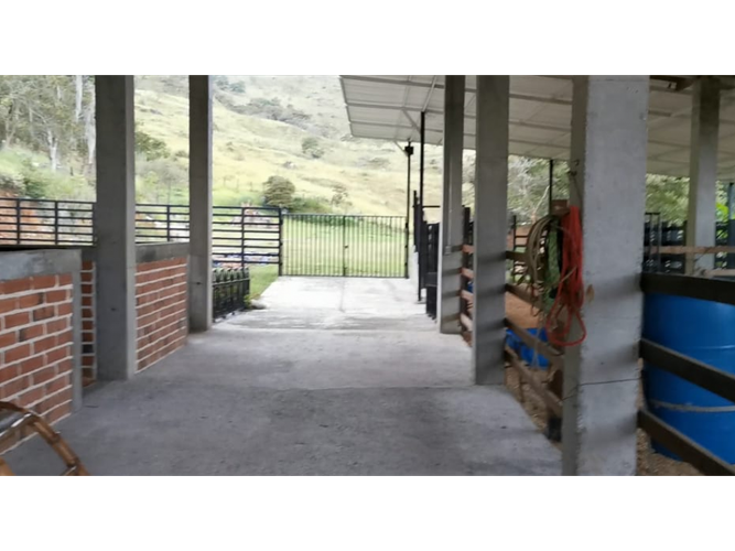 Finca en venta en Actividad Multiple, Copacabana, 32000 m² · foto 21 de 24