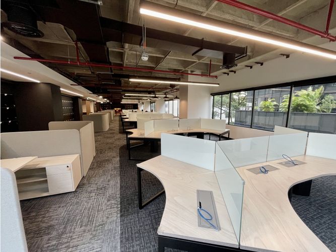 Oficina en arriendo en Milla De Oro, Medellín, 909 m² · foto 4 de 19