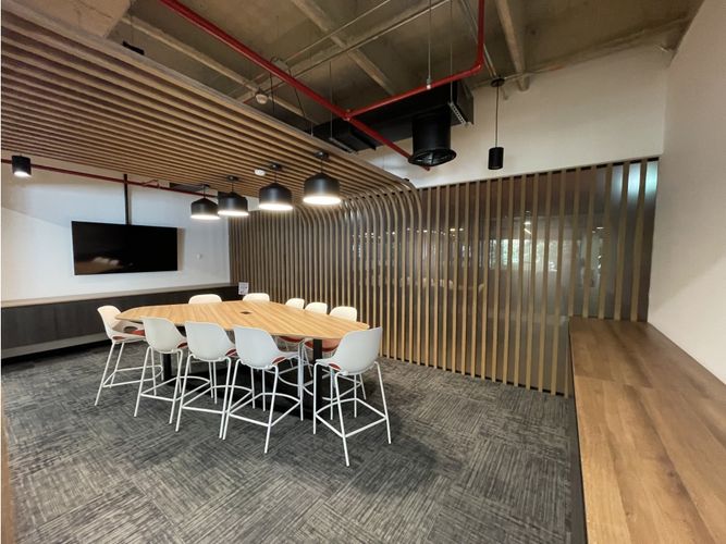 Oficina en arriendo en Milla De Oro, Medellín, 909 m² · foto 9 de 19