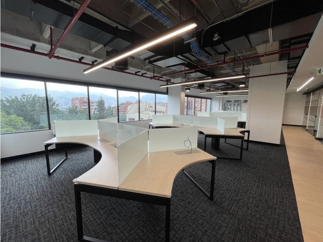 Oficina en arriendo en Milla De Oro, Medellín, 909 m² · foto 14 de 19