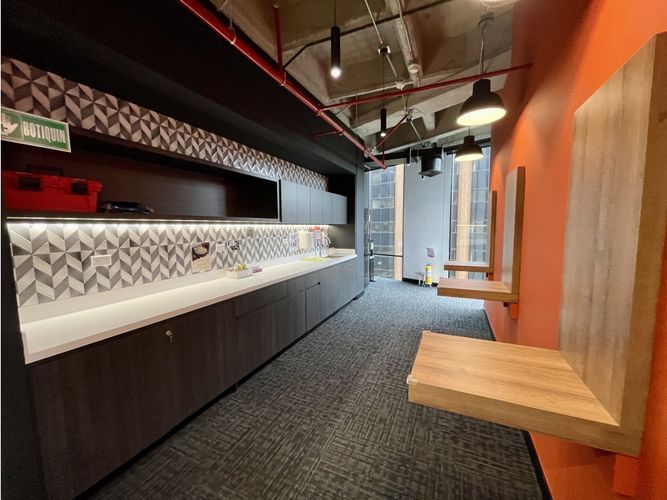 Oficina en arriendo en Milla De Oro, Medellín, 909 m² · foto 17 de 19