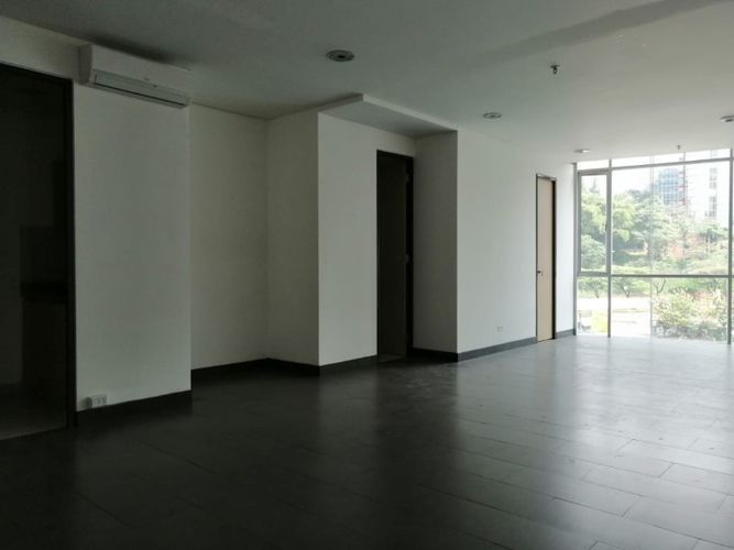 Oficina en arriendo en Manila, Medellín, 50 m² · foto 2 de 7