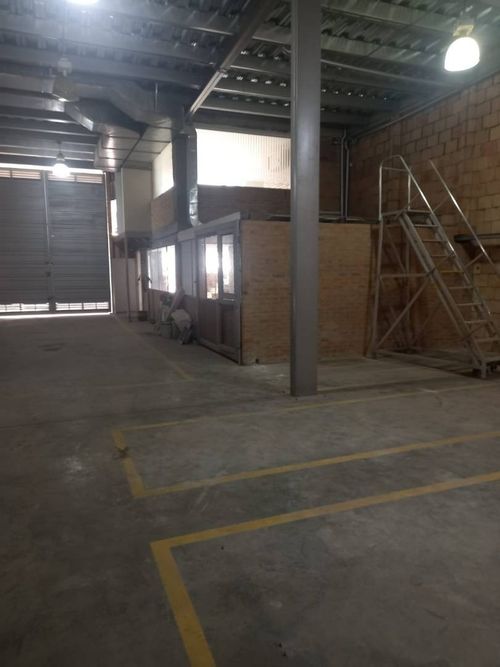 Bodega en arriendo en Siberia, Cota, 320 m² · foto 3 de 12